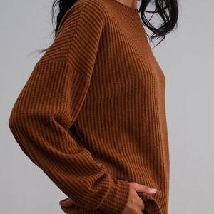 เสื้อสเวตเชิ้ต100% คอกลมแขนยาวสำหรับผู้หญิงเสื้อสเวตเชิ้ตซักลำลองแบบคลาสสิกเสื้อสวมหัวสีพื้นคุณภาพสูงโลโก้ได้ตามต้องการ - Product Image 6