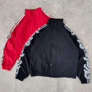 Fabricante de Conjuntos Deportivos Personalizados, Pantalones Deportivos de Nailon con Bordado, Chaqueta Cortavientos con Cremallera, Conjuntos Deportivos Unisex con Cordones Largos - Product Image 4