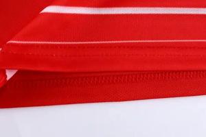 เสื้อฟุตบอลสั่งทำขายส่ง น้ำหนักเบา เป็นมิตรกับสิ่งแวดล้อม สวมใส่สบาย ระบายอากาศได้ดี สำหรับผู้ใหญ่ ดีไซน์แบบซับลิเมชั่นสำหรับทีม - Product Image 4