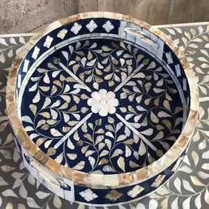 Plateau de service artisanal de taille personnalisée le plus vendu, incrustation de nacre ronde en bois et os, pour un usage domestique pour Diwali - Product Image 2