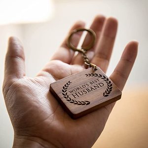 Meilleur porte-clés en métal gravé-Cadeau d'anniversaire d'anniversaire pour mari de femme Décoration personnalisée - Product Image 3