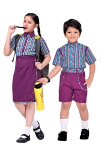 Ensemble uniforme scolaire en coton orange pour enfants du primaire : robe pour filles et short pour garçons avec détails à carreaux et bretelles de sac à dos - Product Image 5