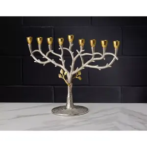 Bougeoir de table en métal menorah bicolore avec motif feuille - Product Image 5
