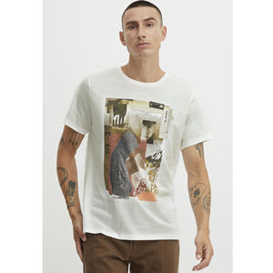 Camiseta blanca con estampado gráfico para hombre, informal, de corte regular, manga corta, cuello redondo, estilo urbano - Product Image 1
