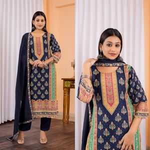 Mousseline spéciale de l'Aïd avec impression numérique Kurti Pant et Dupatta Fabricant et fournisseur de l'Inde au taux le plus bas - Product Image 2