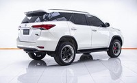 Meilleur prix de gros pour voiture d'occasion 2021 T O Y O T A FORTUNER 2.8 V 4 portes SUV Moteur Turbo RHD/LHD Voiture d'occasion à vendre