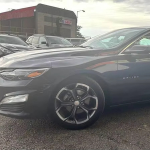 Usado 2023 C * hevrolet Malibu LT - Product Image 1