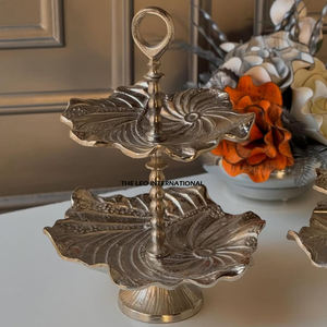 Molde de epoxi de resina hecho a mano antiguo dorado, soporte de pastel fundido de aluminio para Decoración de mesa de lujo, herramienta y soporte para pastel - Product Image 1