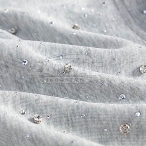 เสื้อฮู้ดดี้ผู้ชายประดับเพชรเทียม ราคาสมเหตุสมผล บริการ OEM ดีไซน์โดดเด่น ระบายอากาศได้ดี - Product Image 4