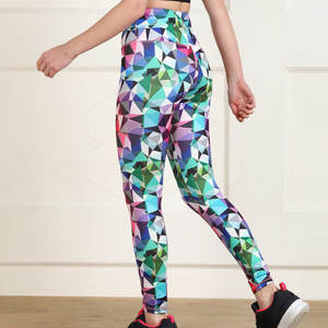 Leggings de yoga personnalisés OEM pour femmes, grande taille, séchage rapide, antibactérien, respirant, nouveau design, style décontracté, sublimation - Product Image 3