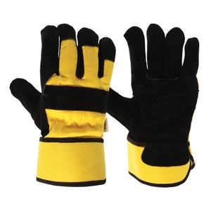 Gants de travail d'extérieur avec revêtement résistant aux intempéries, doublure thermique isolée et idée antidérapante fabriquée au Pakistan - Product Image 1