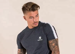 T-shirts à la palangre élégants à manches courtes T-shirt à col rond uni et à ourlet incurvé en coton gris noir à la mode pour hommes - Product Image 3