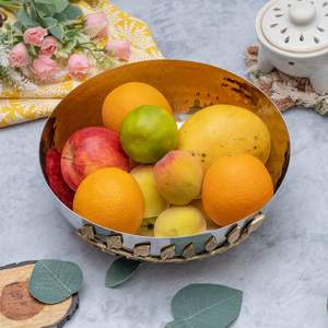 Bol de service et de fruits élégant en acier inoxydable martelé fait à la main plat multi-usage poli pour salle à manger et décor de fête - Product Image 2
