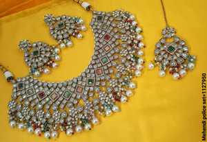 Nuevo diseño elegante chapado en oro tradicional Motipearl & Drop Kundan tachonado gargantilla collar pendiente Mangtika conjunto y conjunto de joyería Mujer - Product Image 5