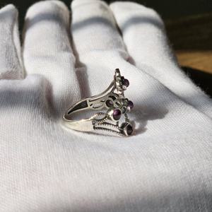 แหวนอเมทิสต์ดอกไม้สีเงินน้ำหนักเบาสวยงามสำหรับงานแต่งงานงานเลี้ยงวันครบรอบ - Product Image 4