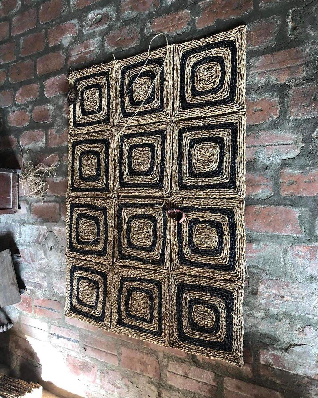 สี่เหลี่ยมสีดำ