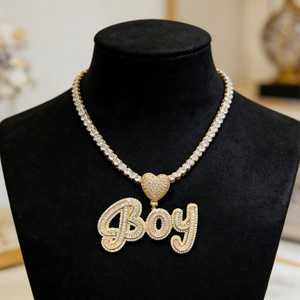 Colgante de Letra Personalizada Bañado en Rodio con Moissanita de Corte Redondo y Diamante de Plata Esterlina, Estilo Hip Hop - Product Image 1