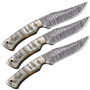 Lot de 3 couteaux de chasse Nordic Forge, couteaux à lame fixe en acier Damas, manche en corne de biche, lame pleine, couteau de camping et de chasse - Product Image 1