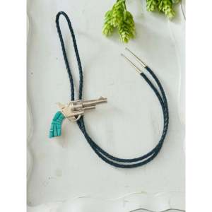 Bolo Tie Bobby Mannelito Kingman de Turquesa y Plata de Ley con Diseño de Pistola y Adorno de Adoquín, Elegantes Gemelos y Pasadores de Corbata - Product Image 1