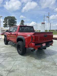 Buena Oferta para Toyota Tacoma TRD Off-Road Doble Cabina 2024 - Product Image 2
