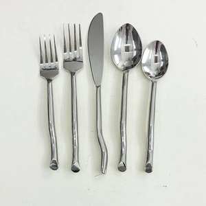 Personnalisé 5 pièces ensemble de couverts en métal plaqué argent mariage maison vaisselle de table couverts miroir polonais poignée en acier - Product Image 2