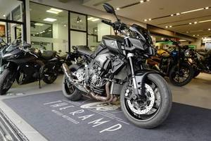 Moto sportive tout-terrain MT-10 1000 Hyper-naked Euro 5 998cc d'occasion 2022, plusieurs couleurs, prête à rouler, à vendre - Product Image 2