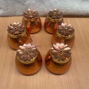 Jarra de Cobre Hecha a Mano en India, Jarra de Regalo de Diseño con Hermoso Patrón Floral, Jarras de Diseño para Regalos y Recuerdos - Product Image 3