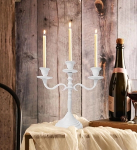 Bougeoir à 3 bras Manteau en poudre blanche Candélabre antique Bougeoir décoratif pour Halloween et fournitures de Noël - Product Image 1