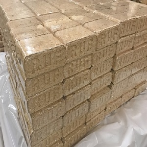 Briquettes de bois rondes de qualité supérieure en sacs de 10kg en stock Commandez maintenant avec livraison rapide Options de prix de gros disponibles - Product Image 1