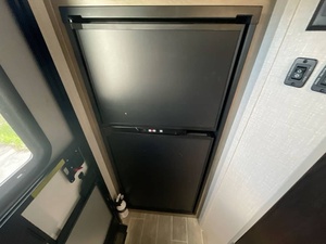 V-e-n-t-u-r-e R-v S-o-n-i-c 210VTB d'occasion 2021 - Product Image 5