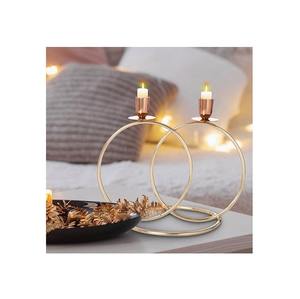 Bougeoir en métal décoratif magnifiquement conçu pour les intérieurs de ferme rustiques et les cadres élégants et charmants - Product Image 3