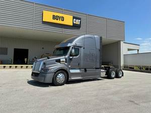 Meilleures ventes : Camion semi-remorque Western Star 57X avec cabine couchette - Camion d'occasion avec cabine couchette à toit surélevé de 72 pouces à vendre - Product Image 6