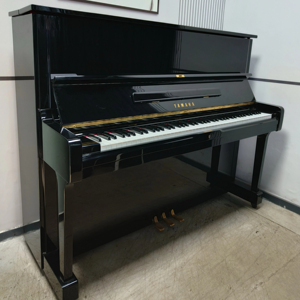 Piano Vertical Yamaha U1H 2131259, Servicio Profesional, Afinado, Calidad Garantizada, Ideal para Artistas - Product Image 1