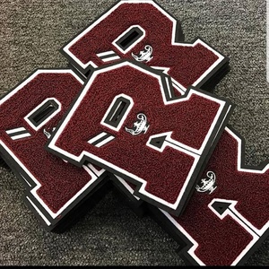 Serviette personnalisée en gros patchs en chenille vêtements brodés colorés Logo personnalisé brodé de haute qualité - Product Image 2