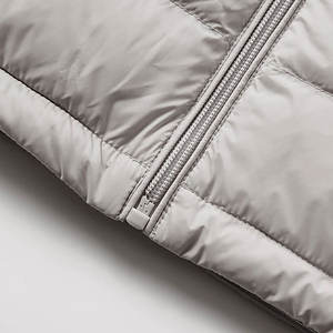 เสื้อแจ็คเก็ตพัฟเฟอร์ผู้ชาย ผ้าคุณภาพดี ดีไซน์อบอุ่น ระบายอากาศได้ดี ภายในบุอย่างดี รับผลิตแบบ OEM ODM ทรงพอดีตัว เหมาะสำหรับกิจกรรมกลางแจ้งในฤดูหนาว - Product Image 2