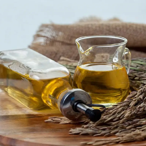 VENTA SUPERIOR DE ACEITE DE SALVADO DE ARROZ NATURAL DE VIETNAM PARA LA INDUSTRIA GLOBAL DE LA SALUD - Product Image 1