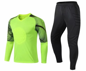 Uniforme de gardien de but sur mesure maillot de gardien de but de football en gros avec short et chaussettes de protection rembourrés pour le football d'équipe - Product Image 4