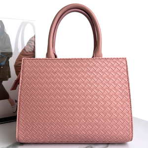 ดีไซน์เนอร์ของผู้หญิงวัสดุ PU ที่มีการออกแบบเครื่องประดับทำจากโลหะ - Product Image 3