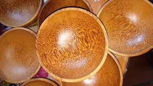 Cuencos de madera de coco de primera calidad, sostenibles, duraderos y elegantes para su restaurante o hogar a precios competitivos - Product Image 2