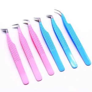 Pinzas para pestañas rosas de alta calidad, forma de corazón rosa, cuidado de la belleza, pinzas para cejas, herramientas para desplumar - Product Image 2