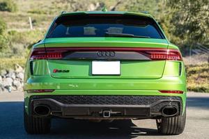 SUV de luxe ultra-performant d'occasion 2022, moteur turbo puissant, réglage sport, transmission intégrale et équipements haut de gamme - Product Image 6