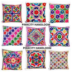 Belles housses de coussin indiennes faites à la main avec motif floral brodé Suzani Technique traditionnelle tissée pour la décoration de la maison - Product Image 3
