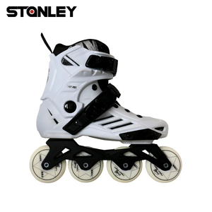 <span class=keywords><strong>Patins</strong></span> <span class=keywords><strong>à</strong></span> <span class=keywords><strong>roulettes</strong></span> de slalom en ligne professionnels pas chers, 4 roues, adultes, coque en polypropylène noir, roulements ABEC-7, roues en PU, <span class=keywords><strong>taille</strong></span> des chaussures <span class=keywords><strong>à</strong></span> <span class=keywords><strong>roulettes</strong></span> - Product Image 3