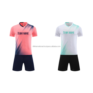 Ensemble de maillots de football personnalisés en gros pour hommes, kit d'équipe de football avec impression de logo, ensemble d'uniformes de football professionnels - Product Image 1