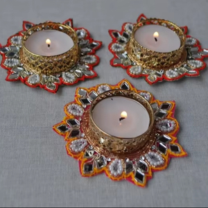 Bougeoir décoratif indien, chauffe-plat, Diwali Diyas, décoration de la maison, décoration traditionnelle, décor d'escalier, décor de dessus de table - Product Image 1