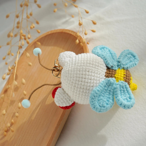 LLavero de animales de ganchillo hecho a mano lindo Amigurumi llavero colgante tejer llavero mochila coche encantos OEM ODM hecho en Vietnam - Product Image 6