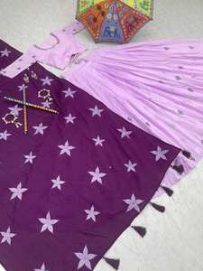 Lehenga Choli de Estilo Bollywood para Bodas Indias y Pakistaníes, con Bordado Intenso y Trabajo de Espejos, Calidad de Exportación, Disponible en Stock - Product Image 6