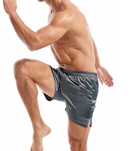 Pantalones cortos deportivos con serigrafía de seda para gimnasio con logotipo personalizado para hombre, ropa de playa para correr, nadar, malla de verano, sudor, pantalones cortos para hombre - Product Image 3