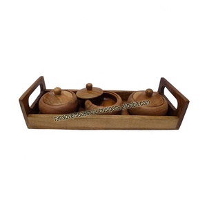 Tarro de condimentos de madera de color natural con tapa y bandeja Contenedor de almacenamiento de especias hecho a mano para uso en cocina y comedor a buenos precios - Product Image 1