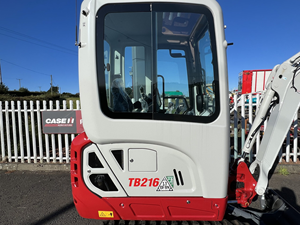 Mini-excavatrice Takeuchi TB216 à vendre. Achetez une mini-excavatrice Takeuchi TB216 de type chargeuse sur chenilles, couleur blanche. - Product Image 4